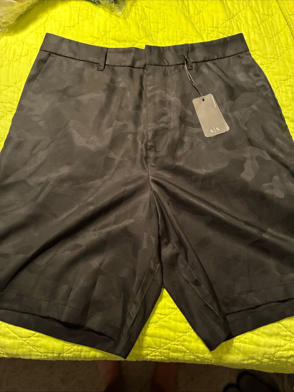 Armani exchange men’s golf/casual camo shorts size 34